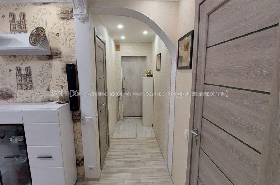 Продам квартиру, Светлая ул. , 2 кім., 52 м², евроремонт 