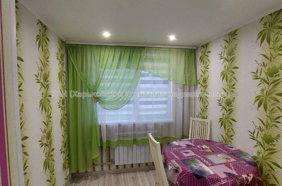 Продам квартиру, Светлая ул. , 2 кім., 52 м², евроремонт 