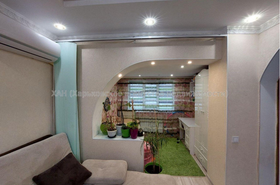 Продам квартиру, Светлая ул. , 2 кім., 52 м², евроремонт 