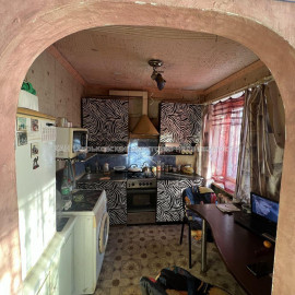 Продам квартиру, Косарева ул. , 1 кім., 31.50 м², косметический ремонт