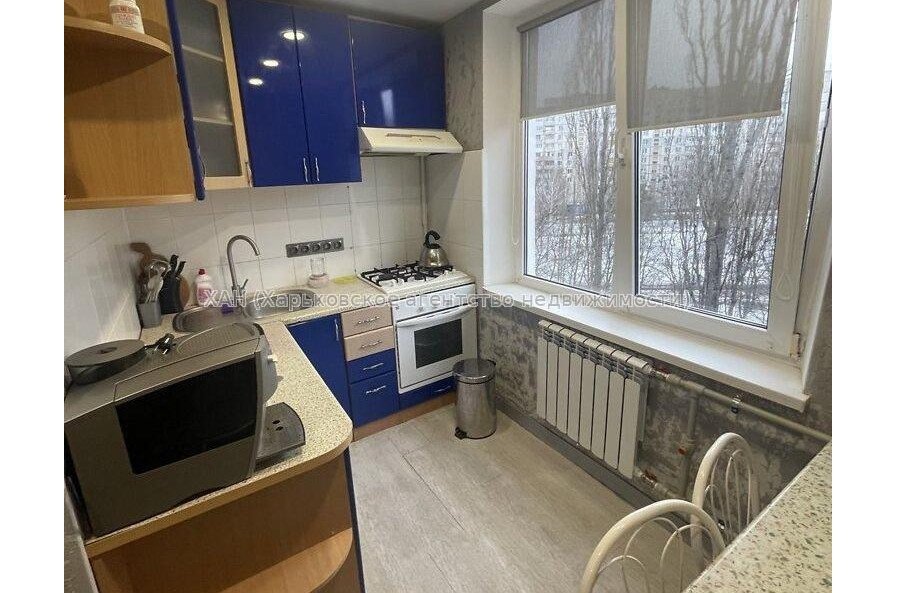 Продам квартиру, Победы просп. , 2 кім., 44.50 м², капитальный ремонт 