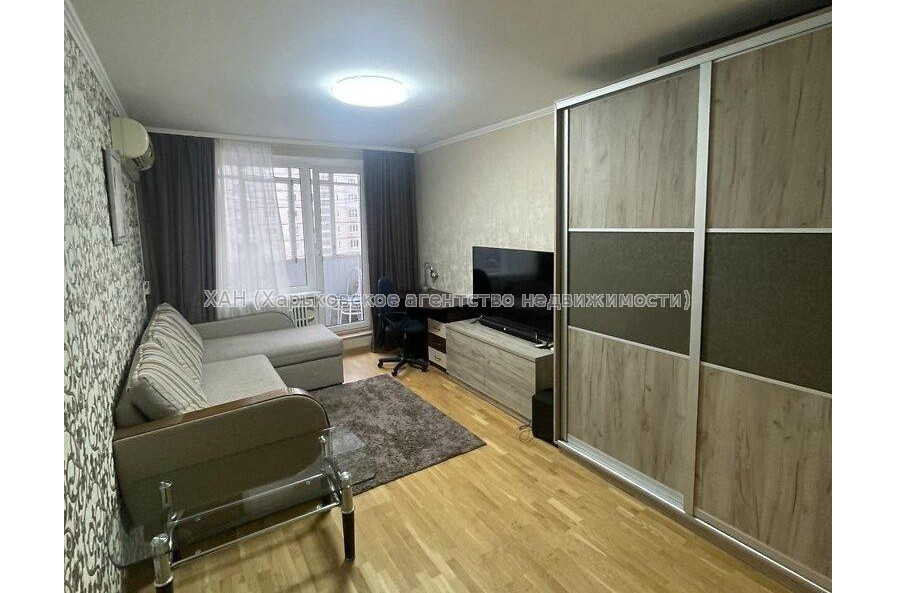 Продам квартиру, Победы просп. , 2 кім., 44.50 м², капитальный ремонт 