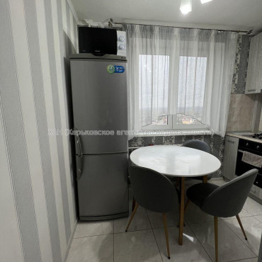 Продам квартиру, Леся Сердюка ул. , 1 кім., 33 м², евроремонт 