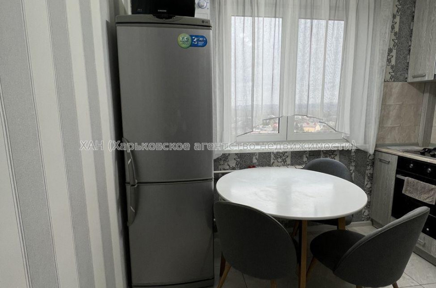 Продам квартиру, Леся Сердюка ул. , 1 кім., 33 м², евроремонт 