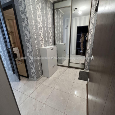 Продам квартиру, Леся Сердюка ул. , 1 кім., 33 м², евроремонт 