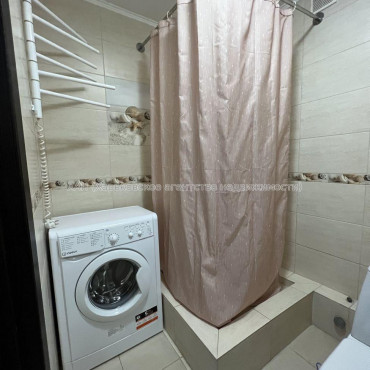 Продам квартиру, Леся Сердюка ул. , 1 кім., 33 м², евроремонт 