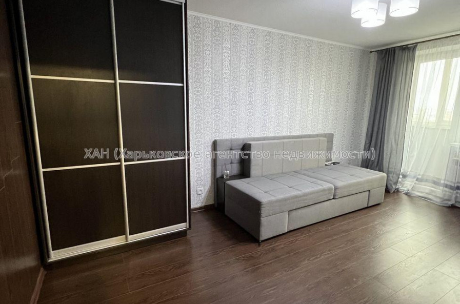 Продам квартиру, Леся Сердюка ул. , 1 кім., 33 м², евроремонт 