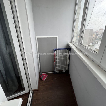 Продам квартиру, Леся Сердюка ул. , 1 кім., 33 м², евроремонт 