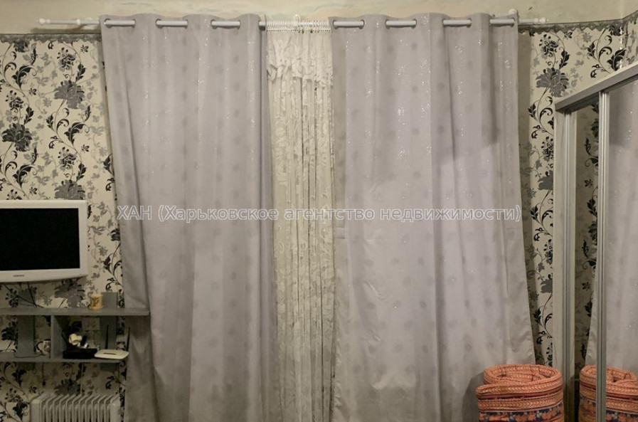 Продам квартиру, Василия Вышиваного ул. , 1 кім., 35.30 м², косметический ремонт 