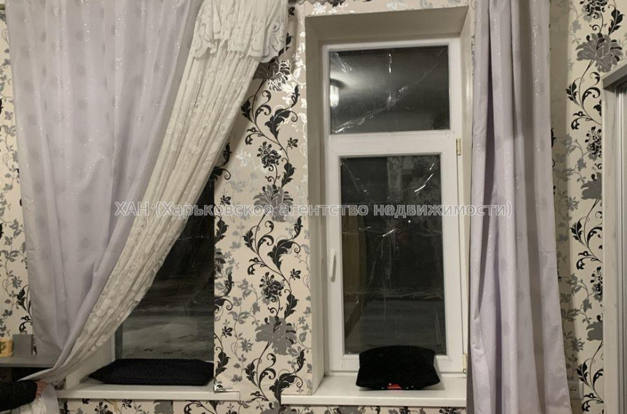 Продам квартиру, Василия Вышиваного ул. , 1 кім., 35.30 м², косметический ремонт 