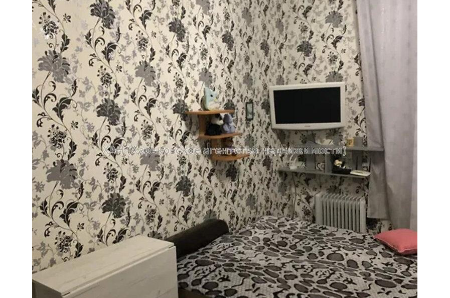 Продам квартиру, Василия Вышиваного ул. , 1 кім., 35.30 м², косметический ремонт 