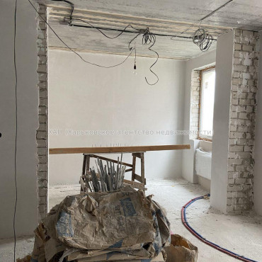 Продам квартиру, Шевченко ул. , 1  ком., 46.60 м², без внутренних работ 