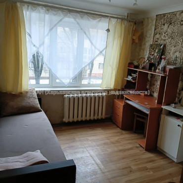 Продам квартиру, Индустриальный просп. , 3 кім., 53 м², косметический ремонт 
