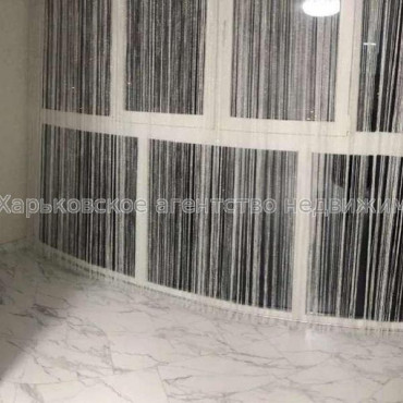 Продам квартиру, Драгоманова ул. , 2 кім., 60 м², капитальный ремонт 