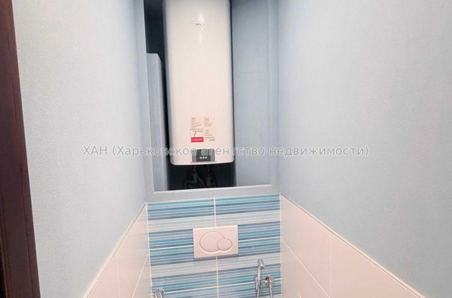 Продам квартиру, Непокоренных ул. , 68 , 3 кім., 65 м², капитальный ремонт 