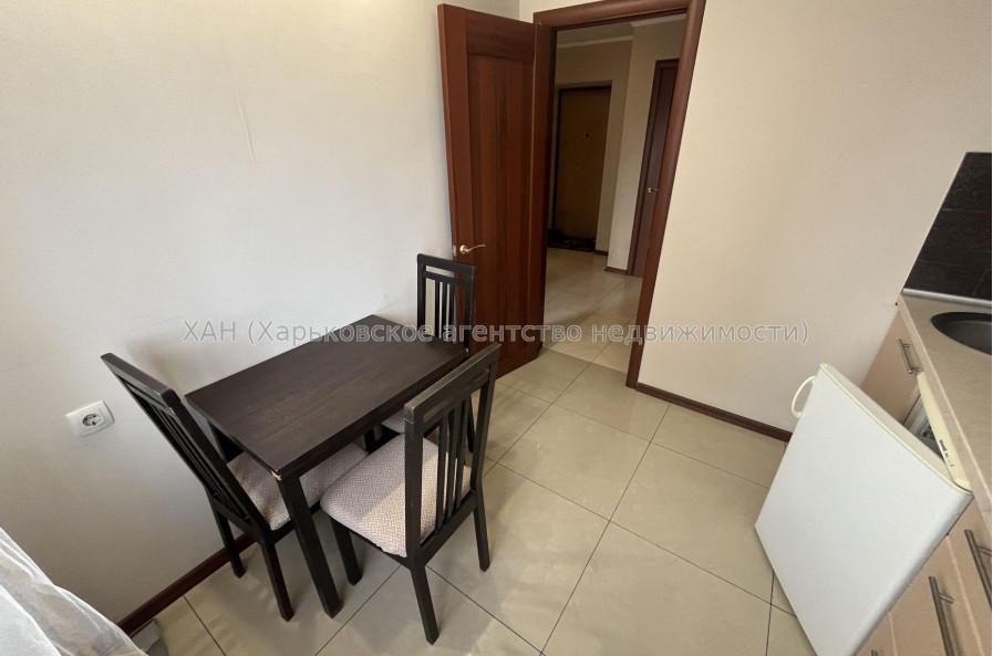 Продам квартиру, Героев Харькова просп. , 1 кім., 40 м², евроремонт 