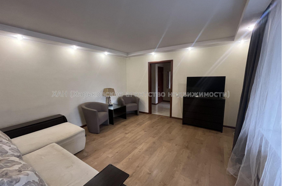 Продам квартиру, Героев Харькова просп. , 1 кім., 40 м², евроремонт 