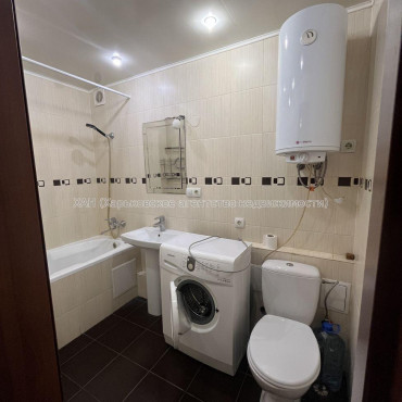 Продам квартиру, Героев Харькова просп. , 1 кім., 40 м², евроремонт 