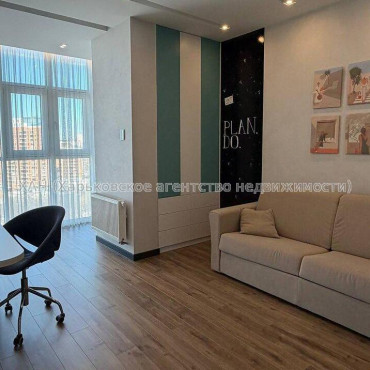 Продам квартиру, Дмитрия Антоненко ул. , 3  ком., 103.80 м², евроремонт 