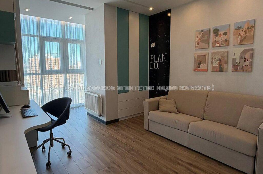 Продам квартиру, Дмитрия Антоненко ул. , 3  ком., 103.80 м², евроремонт 