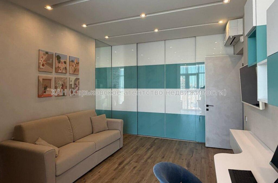 Продам квартиру, Дмитрия Антоненко ул. , 3  ком., 103.80 м², евроремонт 