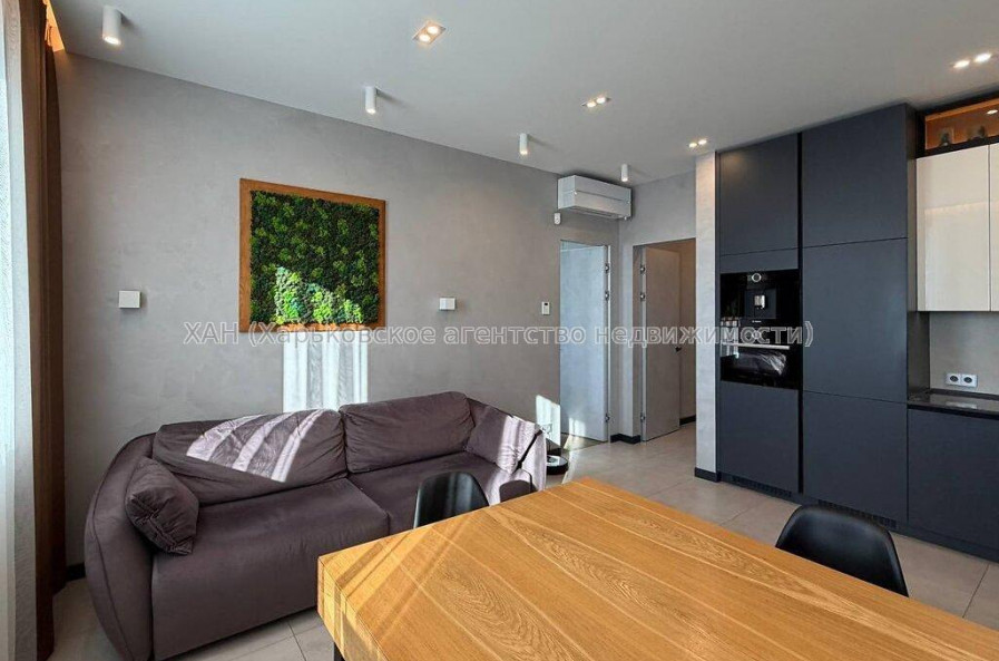 Продам квартиру, Дмитрия Антоненко ул. , 3  ком., 103.80 м², евроремонт 