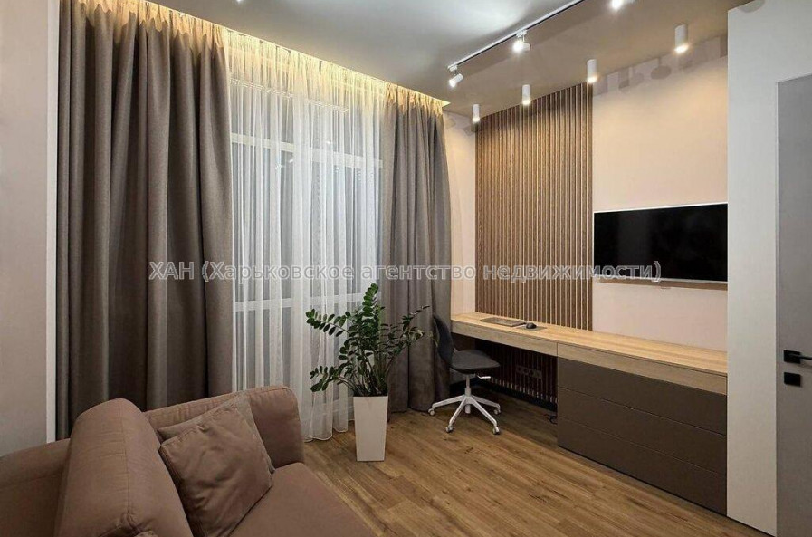 Продам квартиру, Дмитрия Антоненко ул. , 3  ком., 103.80 м², евроремонт 