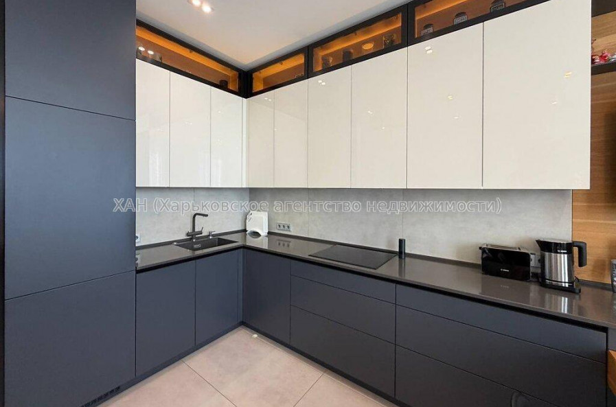 Продам квартиру, Дмитрия Антоненко ул. , 3  ком., 103.80 м², евроремонт 