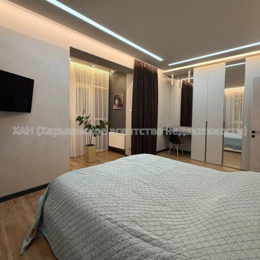 Продам квартиру, Дмитрия Антоненко ул. , 3  ком., 103.80 м², евроремонт 