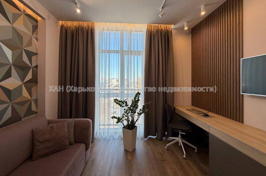 Продам квартиру, Дмитрия Антоненко ул. , 3  ком., 103.80 м², евроремонт 