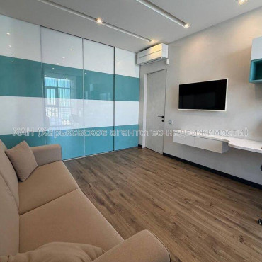 Продам квартиру, Дмитрия Антоненко ул. , 3  ком., 103.80 м², евроремонт 