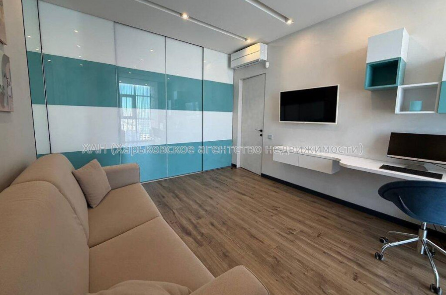 Продам квартиру, Дмитрия Антоненко ул. , 3  ком., 103.80 м², евроремонт 