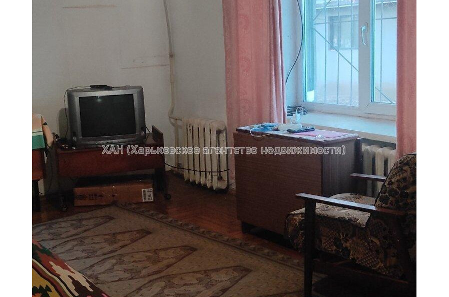 Продам квартиру, Садовый пер. , 2 кім., 42 м², косметический ремонт 