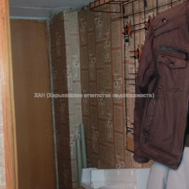 Продам квартиру, Садовый пер. , 2 кім., 42 м², косметический ремонт 