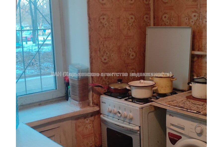 Продам квартиру, Садовый пер. , 2 кім., 42 м², косметический ремонт 