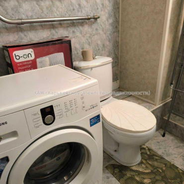 Продам квартиру, Людвига Свободы просп. , 1 кім., 29 м², косметический ремонт 