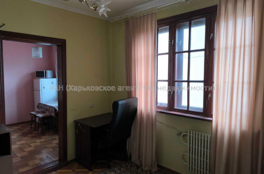 Продам квартиру, Людвига Свободы просп. , 1 кім., 29 м², косметический ремонт 