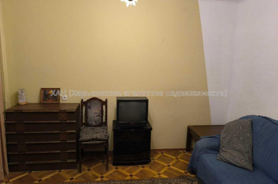 Продам квартиру, Людвига Свободы просп. , 1 кім., 29 м², косметический ремонт 