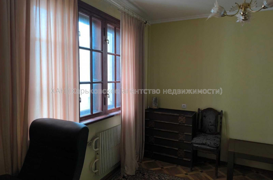 Продам квартиру, Людвига Свободы просп. , 1 кім., 29 м², косметический ремонт 