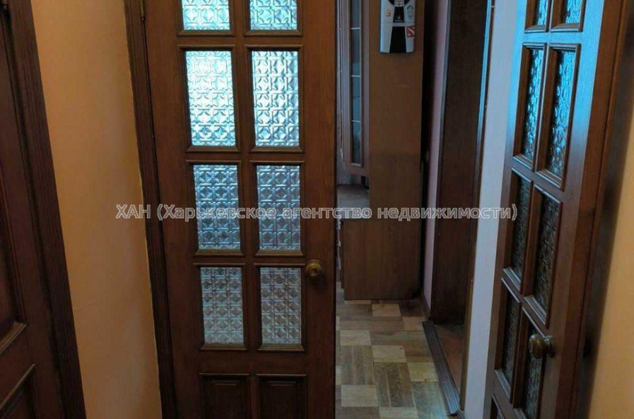 Продам квартиру, Людвига Свободы просп. , 1 кім., 29 м², косметический ремонт 