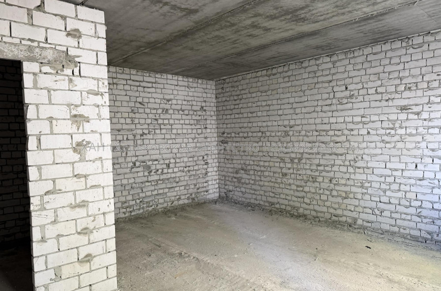 Продам квартиру, Мира ул. , 1 кім., 48.10 м², без внутренних работ 