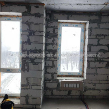 Продам квартиру, Гвардейцев Широнинцев ул. , 3  ком., 87 м², без внутренних работ 