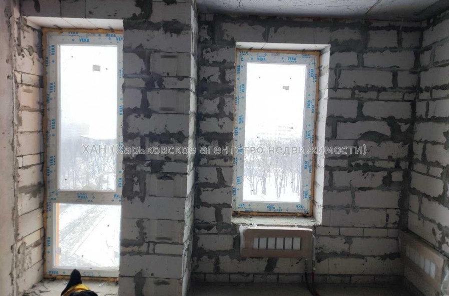 Продам квартиру, Гвардейцев Широнинцев ул. , 3  ком., 87 м², без внутренних работ 