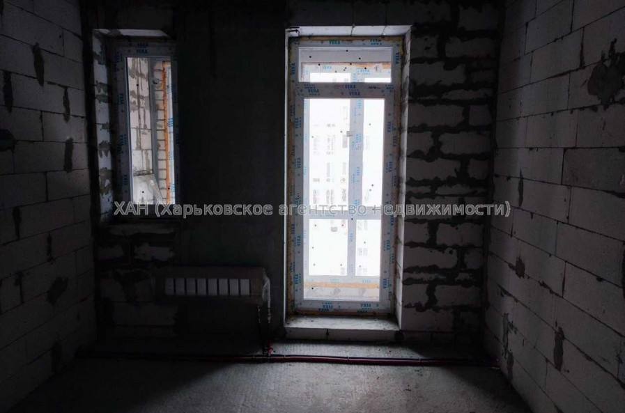 Продам квартиру, Гвардейцев Широнинцев ул. , 3  ком., 87 м², без внутренних работ 
