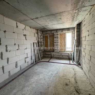 Продам квартиру, Гвардейцев Широнинцев ул. , 3  ком., 87 м², без внутренних работ 