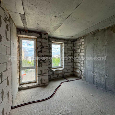 Продам квартиру, Гвардейцев Широнинцев ул. , 3  ком., 87 м², без внутренних работ 