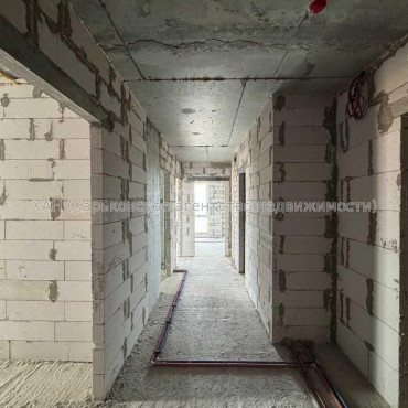 Продам квартиру, Гвардейцев Широнинцев ул. , 3  ком., 87 м², без внутренних работ 