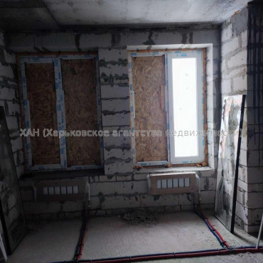 Продам квартиру, Гвардейцев Широнинцев ул. , 3  ком., 87 м², без внутренних работ 