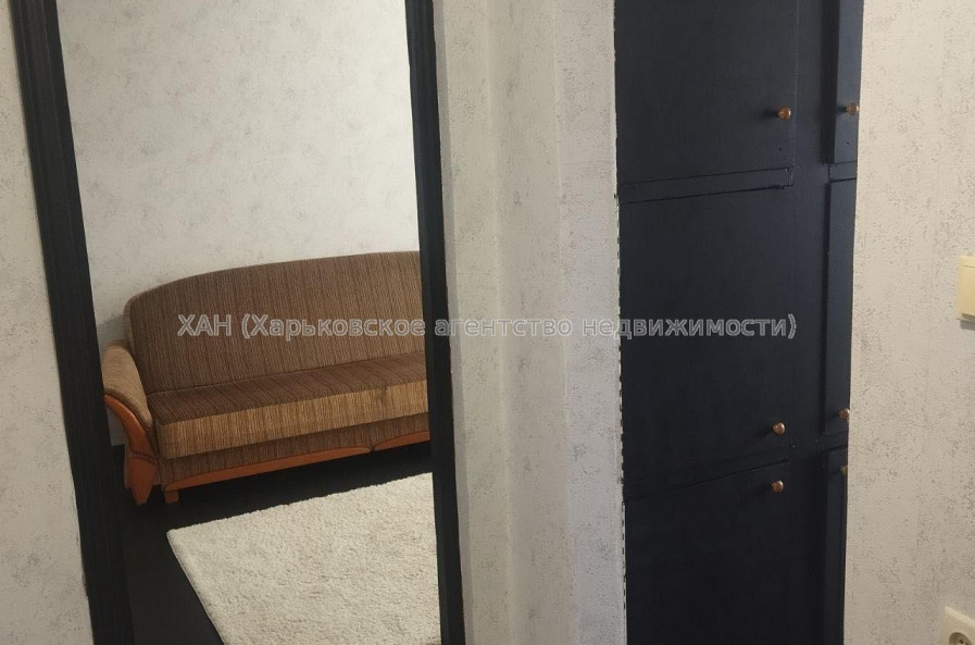 Продам квартиру, Валентиновская ул. , 1 кім., 31 м², косметический ремонт 