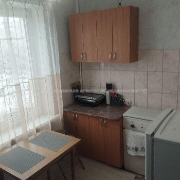 Продам квартиру, Валентиновская ул. , 1 кім., 31 м², косметический ремонт 